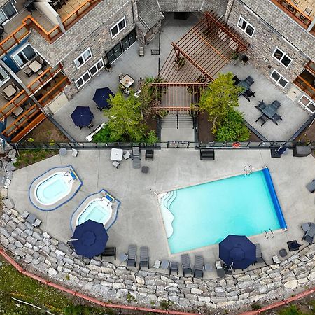Blackstone Mountain Lodge By Clique Canmore Eksteriør billede